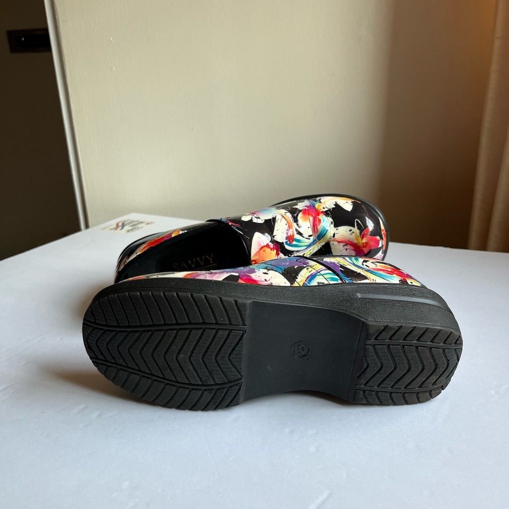 Savvy Women’s Slip Resistant Shoes Slip-On Style Size 7.5 - Picture 8 of 9